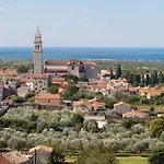 Lucija - By Guide Vodnjan